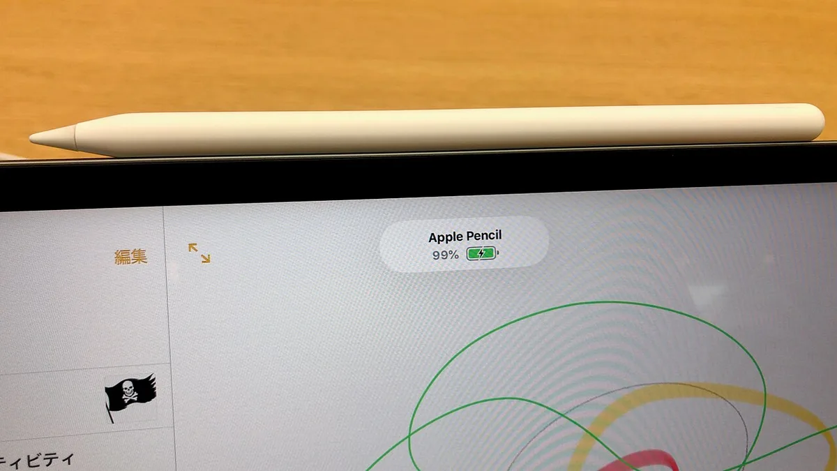 Apple Pencil charging on iPad